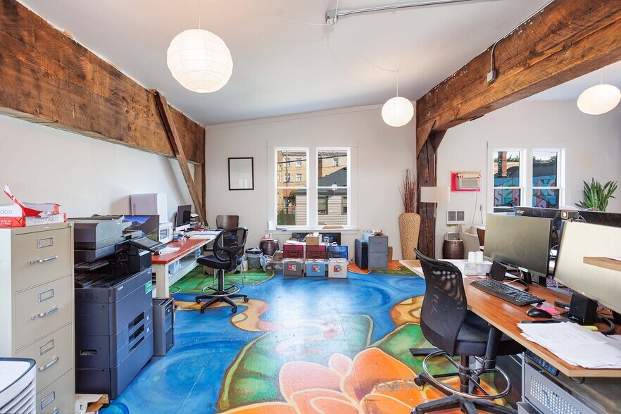 More Photos Of 3425 SE Yamhill St, Portland Loft Creative Space For Sale