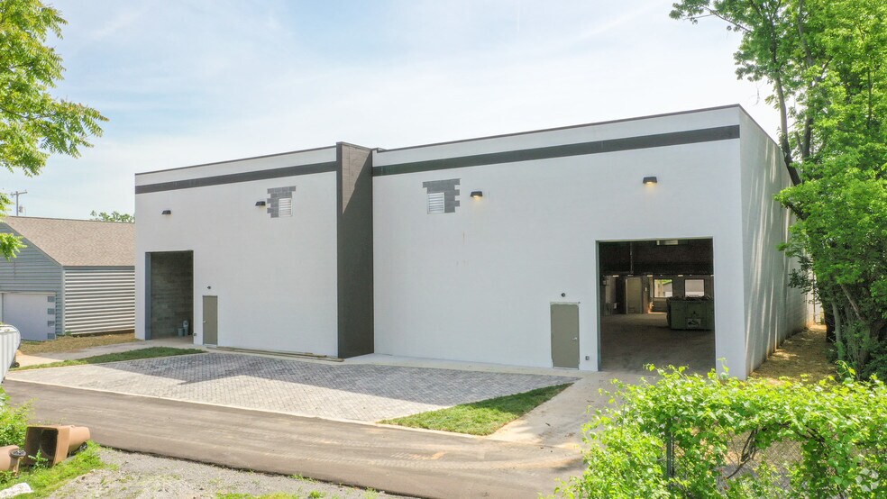 More Photos Of 2141 Utopia Ave, Nashville Flex For Lease