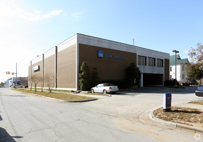 More Photos Of 800 Arendell St, Morehead City Bank For Lease