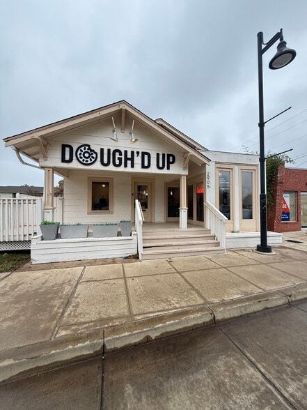 Primary Photo Of 2905 Race St, Fort Worth Restaurant For Lease