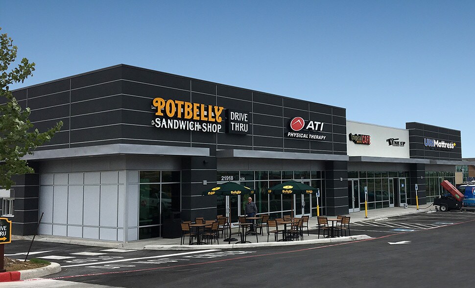 More Photos Of Hwy 281 & Encino Commons, San Antonio Freestanding For Lease