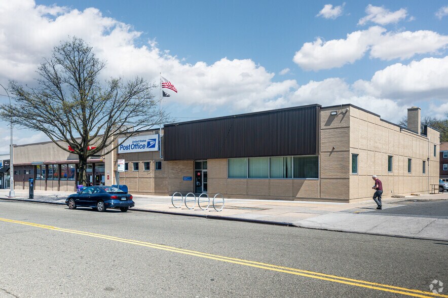 Primary Photo Of 6101-6147 Springfield Blvd, Oakland Gardens General Retail For Lease