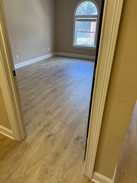 More Photos Of 5400 Laurel Springs Pky, Suwanee Office For Lease