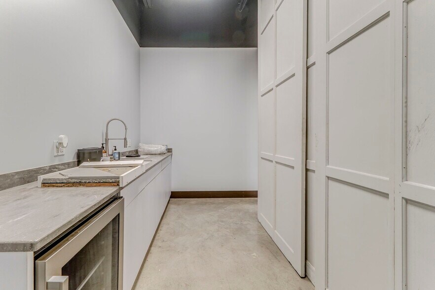 More Photos Of 3239 S Dixie Hwy, Dalton Industrial For Sale