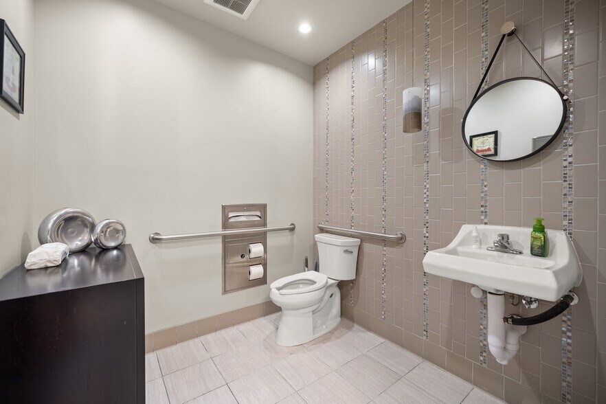 More Photos Of 15944 Los Serranos Country Club Dr, Chino Hills Coworking Space