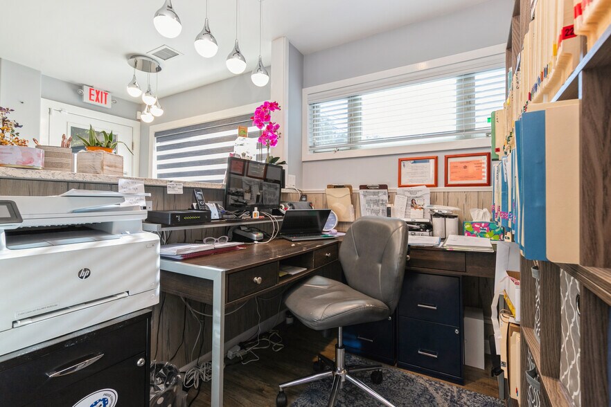 More Photos Of 1420 Montauk Hwy, Oakdale Medical For Lease