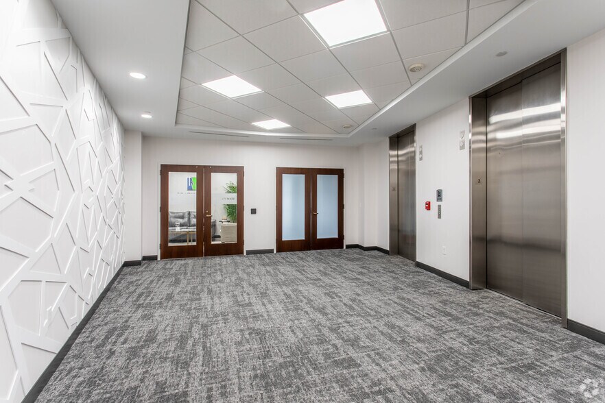 More Photos Of 3 Easton Oval, Columbus Coworking Space