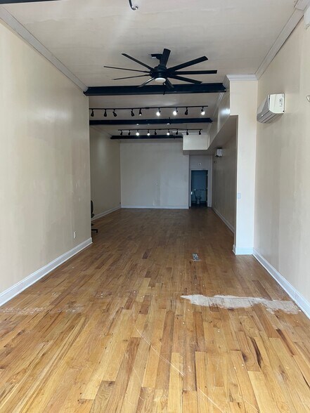 More Photos Of 153 Bank St, New London Apartments For Lease