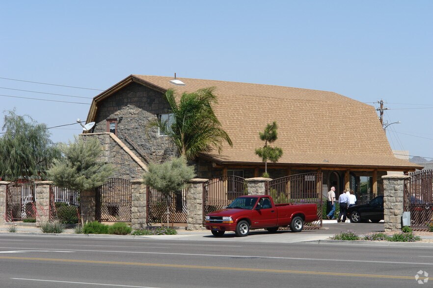 More Photos Of 2630 W Deer Valley Rd, Phoenix Storefront Retail Office For Sale