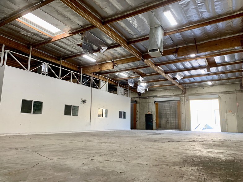 More Photos Of 5102-5108 Azusa Canyon Rd, Irwindale Unknown For Lease