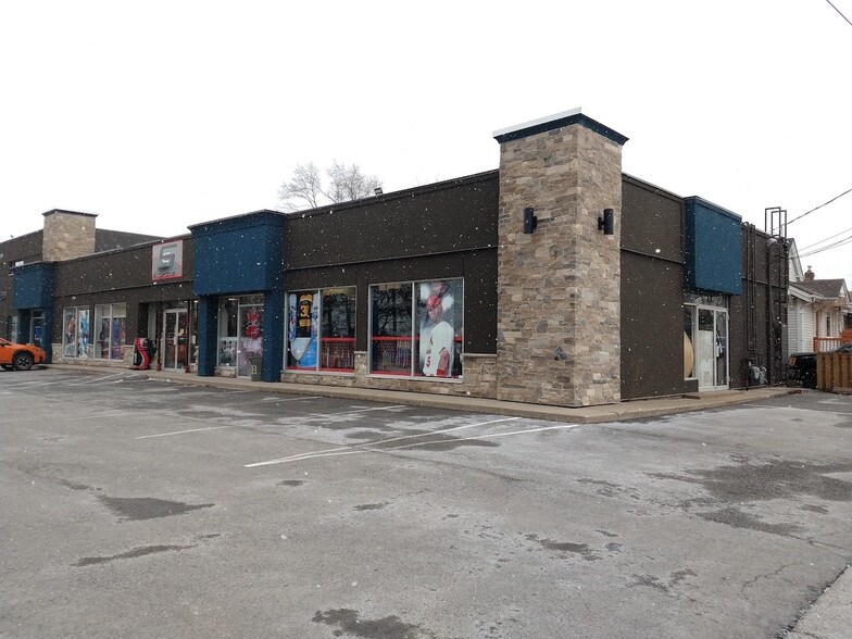 More Photos Of 225 St Paul St W, St Catharines Storefront Retail Office For Lease