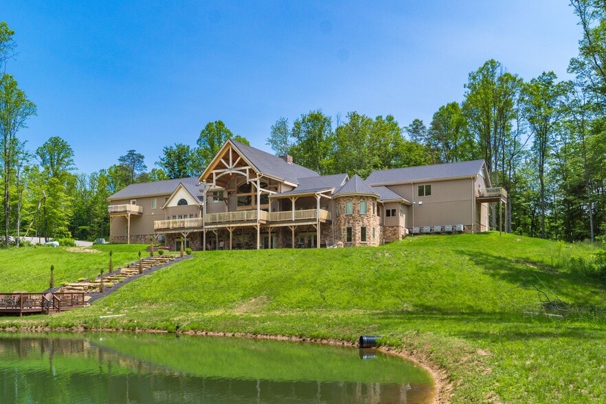 More Photos Of 16012 OH-678, Rockbridge Lodge Meeting Hall For Sale