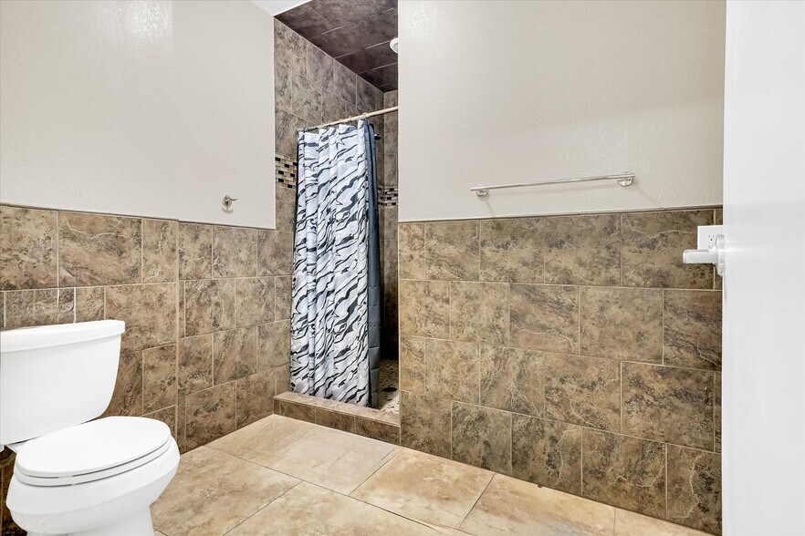 More Photos Of , Sacramento General Retail For Sale