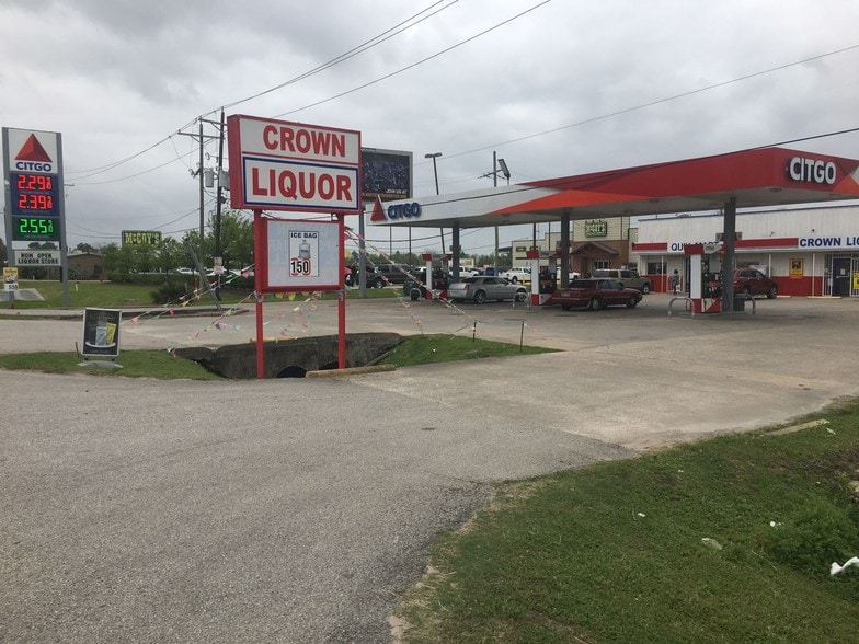 More Photos Of 742 Hwy 146, Dayton Convenience Store For Sale