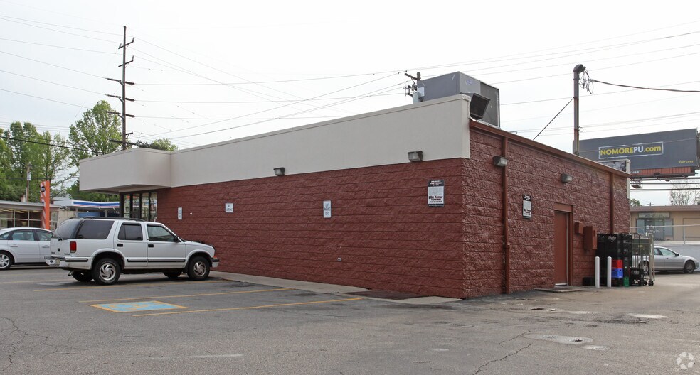 More Photos Of 7197 Beechmont Ave, Cincinnati Convenience Store For Lease