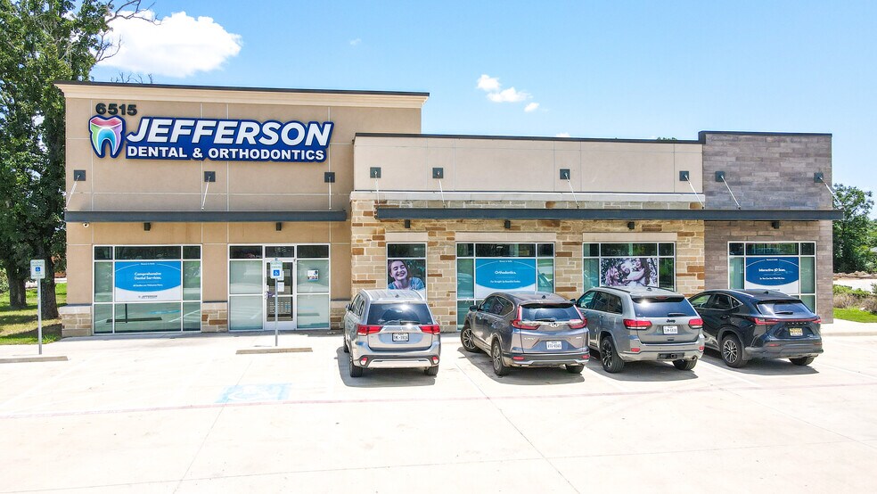 More Photos Of 6515 Westworth Blvd, Westworth Village Medical For Lease