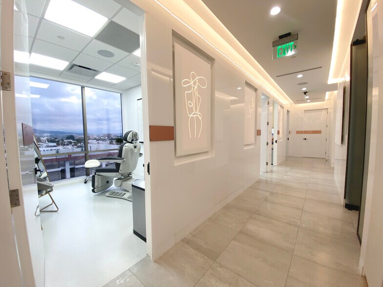 More Photos Of 433 N Camden Dr, Beverly Hills Coworking Space