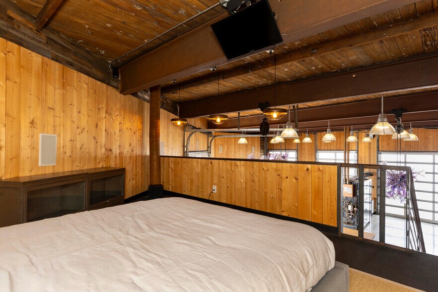 More Photos Of 4020 6th Ave NW, Seattle Warehouse For Sale