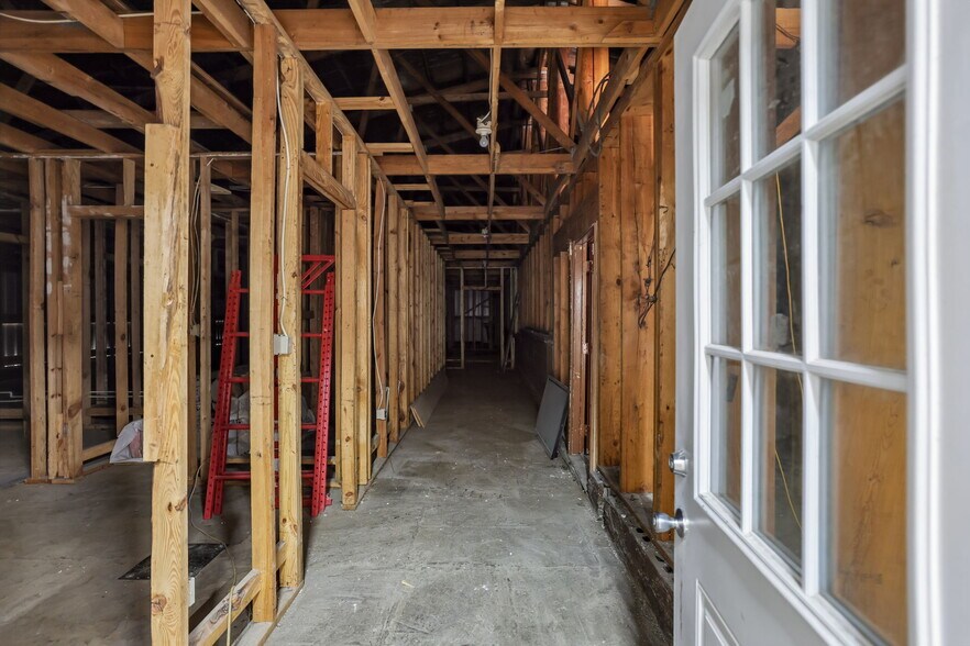 More Photos Of 404 Beersheba Hwy, McMinnville Flex For Sale