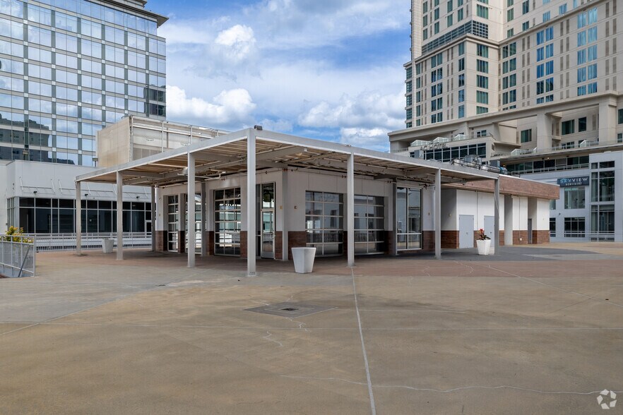 More Photos Of 210 E Trade St, Charlotte Unknown For Lease