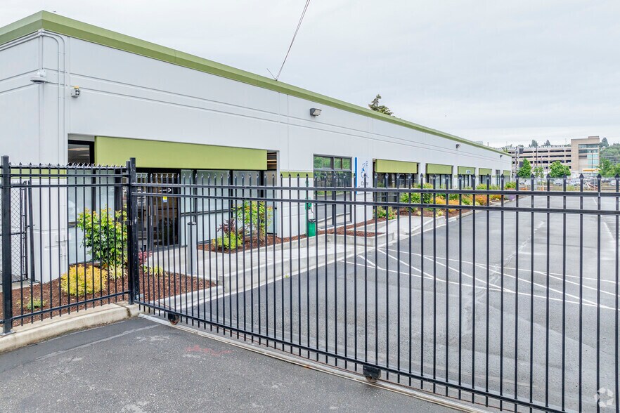 More Photos Of 2454 Occidental Ave S, Seattle Distribution For Lease