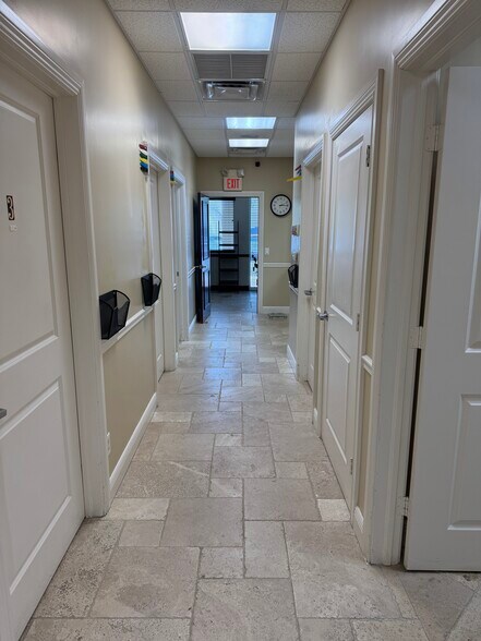 More Photos Of 300-322 NW Bethany Dr, Port Saint Lucie Coworking Space