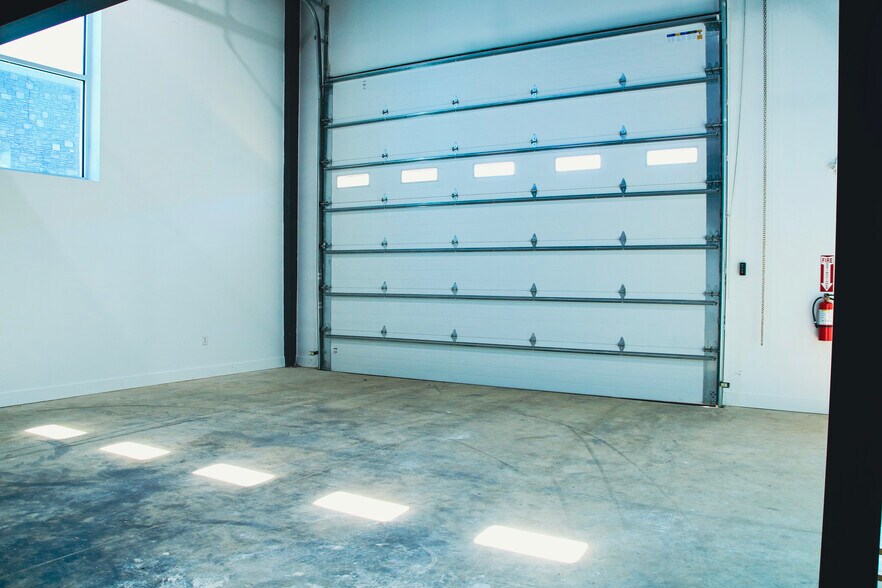 More Photos Of 1725 N Hwy 377, Roanoke Warehouse For Sale