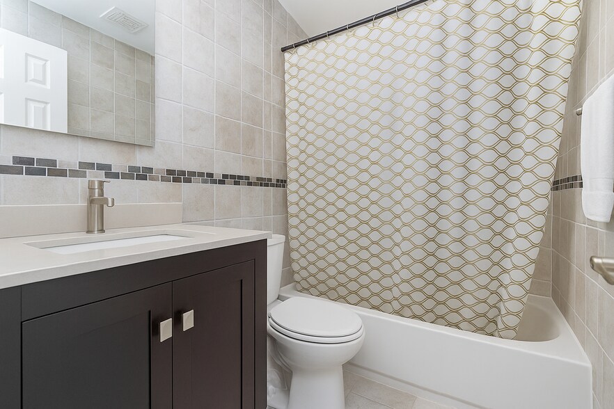 More Photos Of 191 Lamberts Ln, Staten Island Apartments For Sale