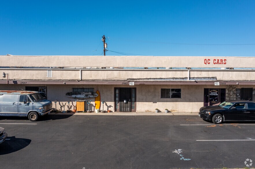 7671 Liberty Dr, Huntington Beach, CA 92647 Warehouse For Sale