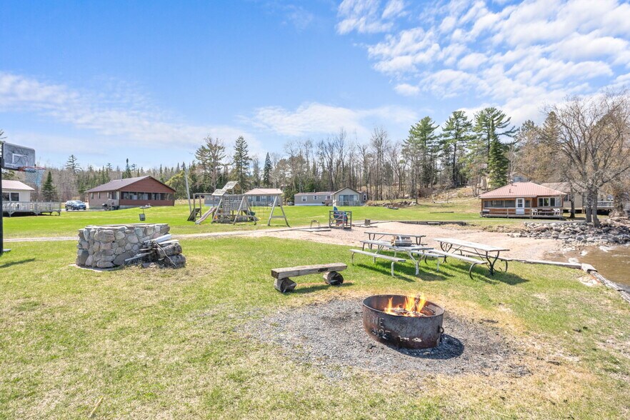 More Photos Of 9978 Gappa Rd, Kabetogama Hotel For Sale