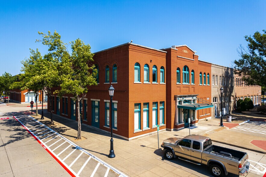 Primary Photo Of 800 Parker Sq, Flower Mound Storefront Retail Office For Lease