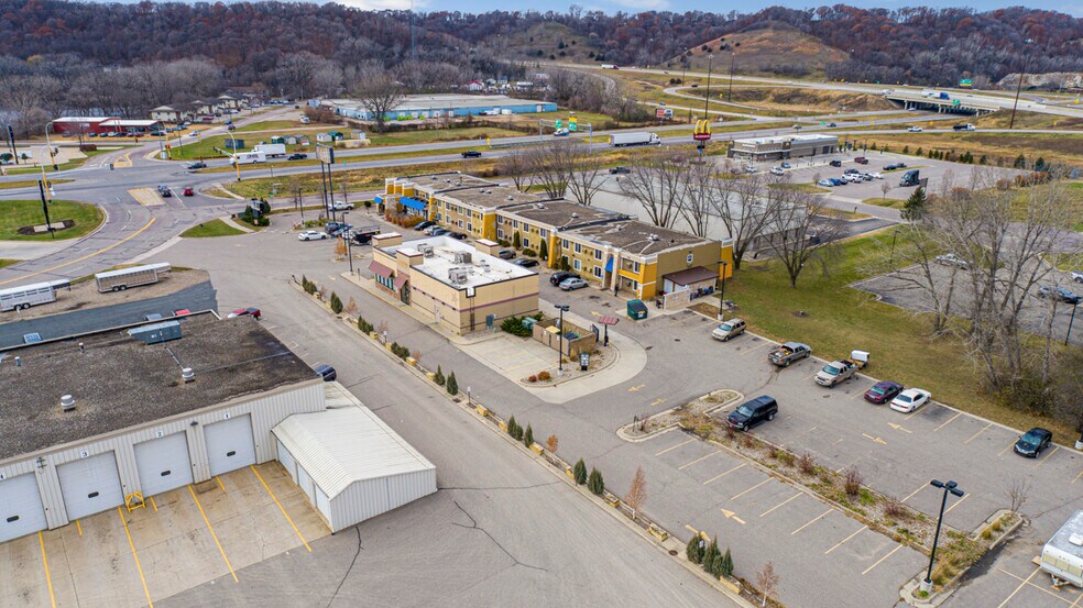 More Photos Of 101 W Lind St, Mankato Fast Food For Sale