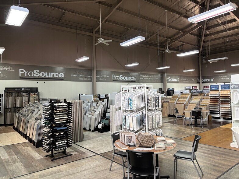 More Photos Of 6 Rossi Cir, Salinas Warehouse For Lease