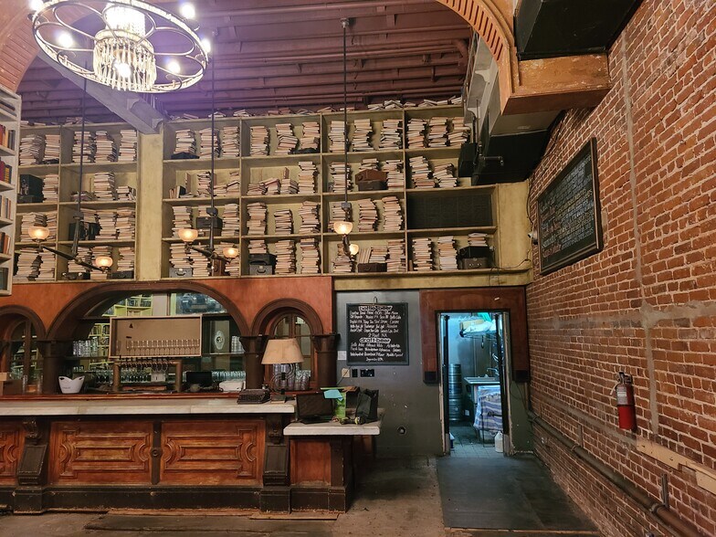 More Photos Of 6356 Hollywood Blvd, Los Angeles Storefront Retail Office For Lease