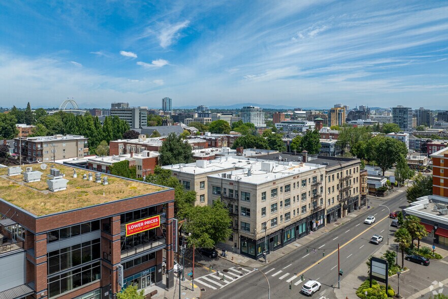 More Photos Of 10 NW 20th Ave, Portland Apartments For Lease