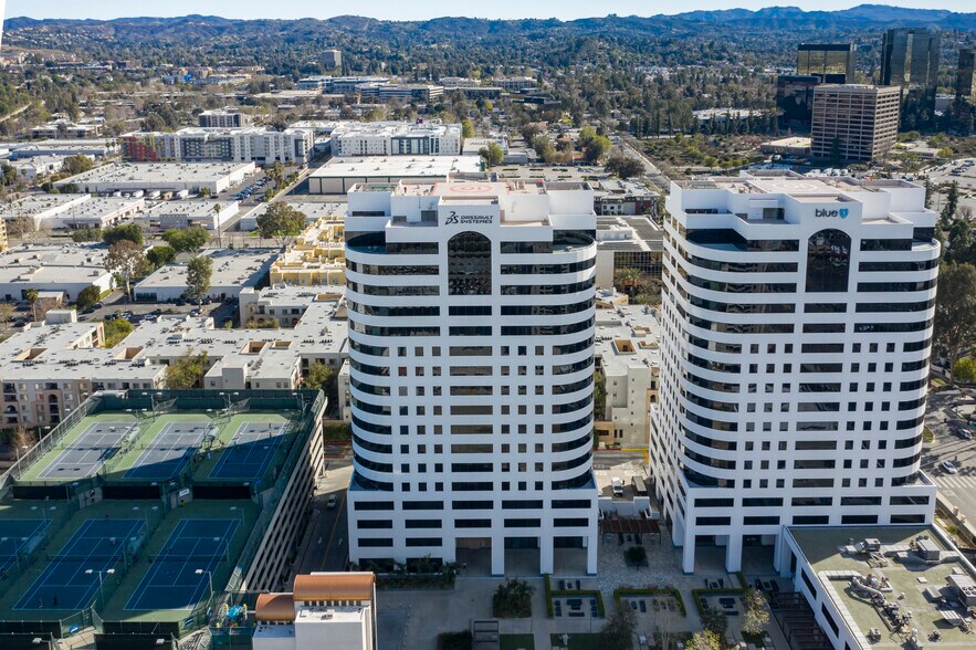 More Photos Of 6300 Canoga Ave, Woodland Hills Unknown For Lease