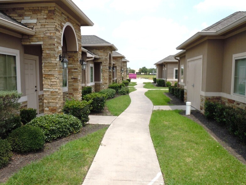 More Photos Of 12234 Shadow Creek Parkway, Pearland Medical For Lease