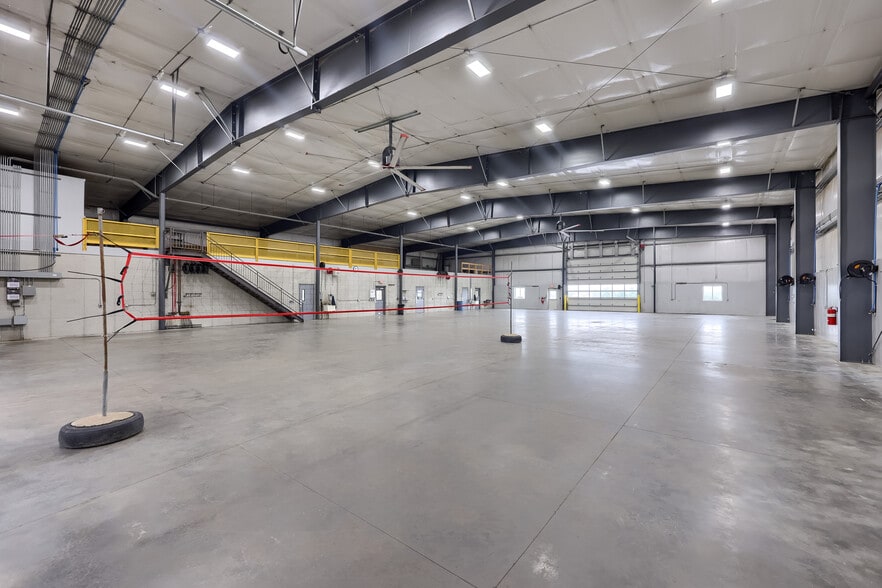 More Photos Of 608 Fairview Rd, Manheim Specialty For Lease