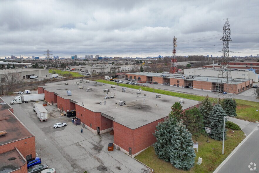 More Photos Of 145 Riviera Dr, Markham Manufacturing For Lease