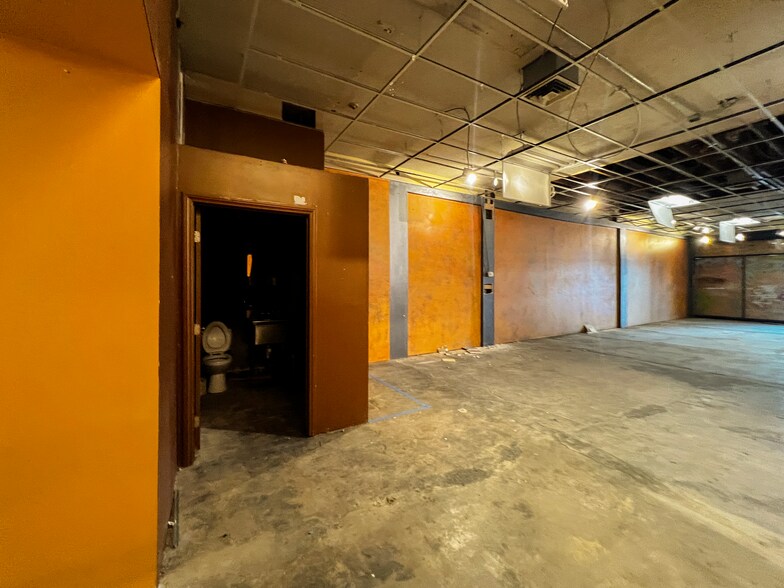 More Photos Of 1300 S Main St, Las Vegas Freestanding For Lease