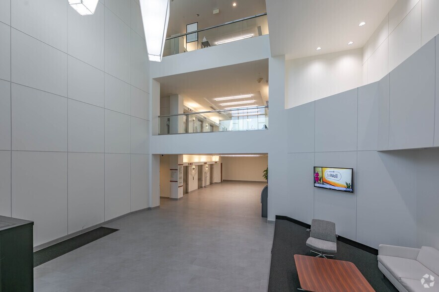 More Photos Of 99 Hawley Ln, Stratford Medical For Lease