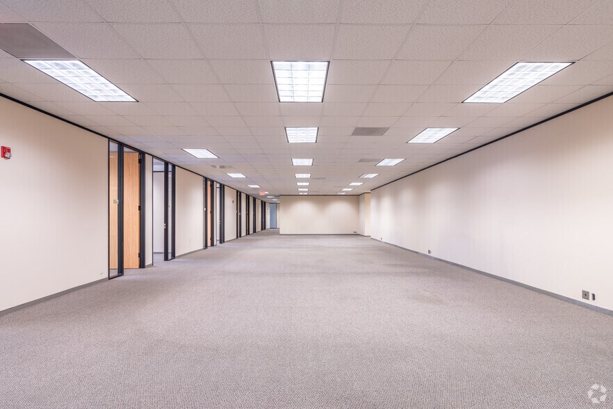 More Photos Of 3838 N Sam Houston Pky E, Houston Office For Lease