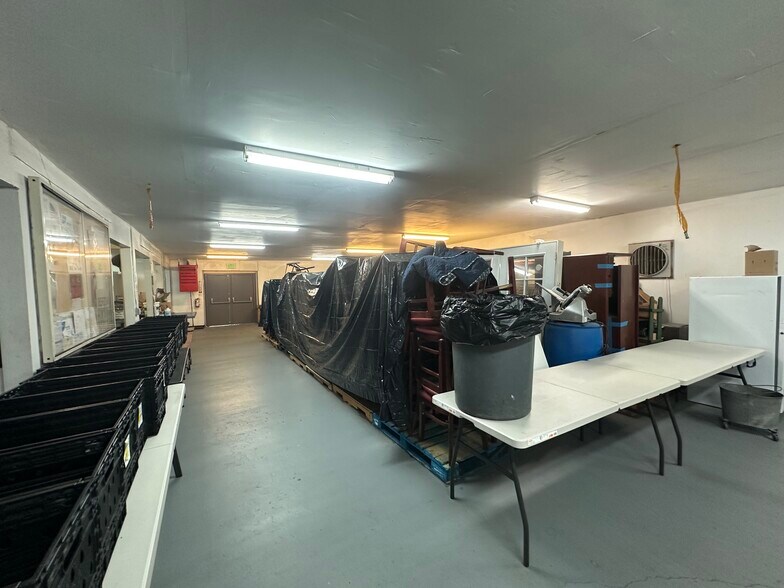 More Photos Of 2410 Armory Rd, Barstow Restaurant For Sale