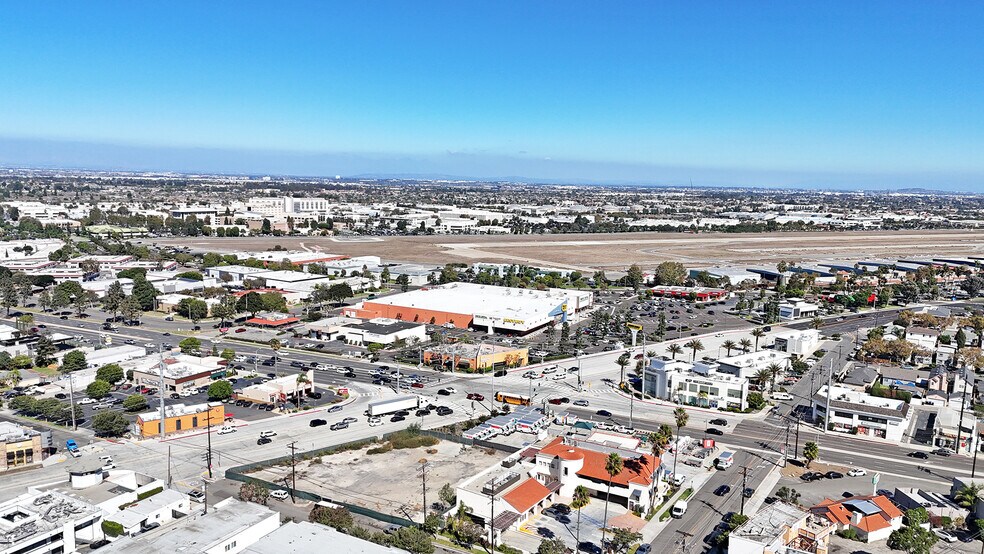 More Photos Of 3737 Pacific Coast Hwy, Torrance Freestanding For Lease
