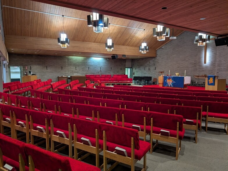 More Photos Of 8405 83rd St NW, Edmonton Religious Facility For Sale