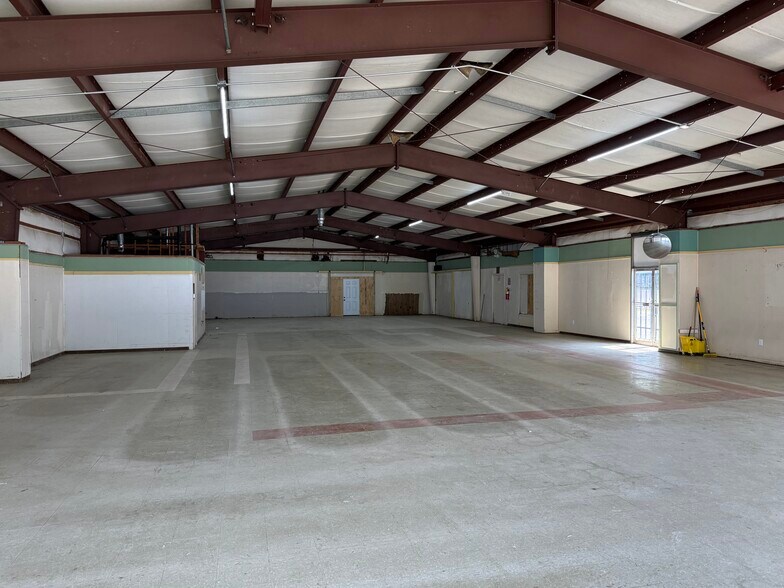 More Photos Of 141 May St, Winder Freestanding For Lease