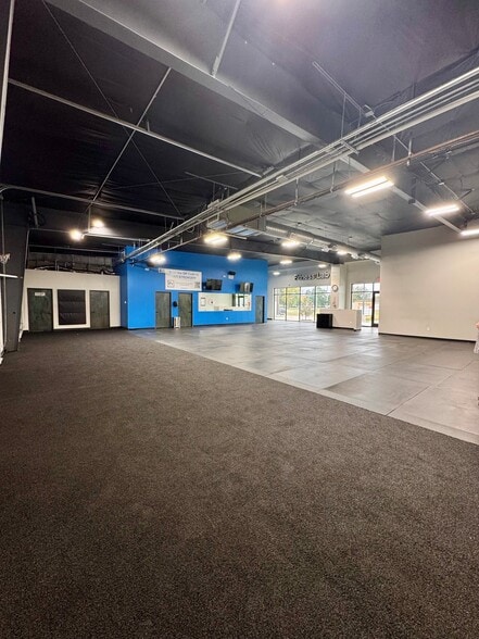 More Photos Of 16726 Huffmeister Rd, Cypress Freestanding For Lease