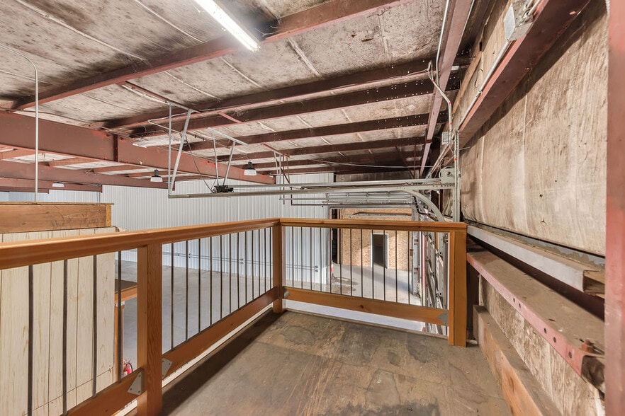 More Photos Of 1425 SE 9th St, Warrenton Warehouse For Lease