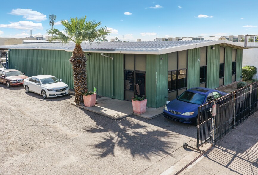 More Photos Of 2945 W McDowell Rd, Phoenix Warehouse For Sale