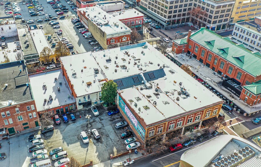 More Photos Of 114 Market St SE, Roanoke Storefront Retail Office For Lease